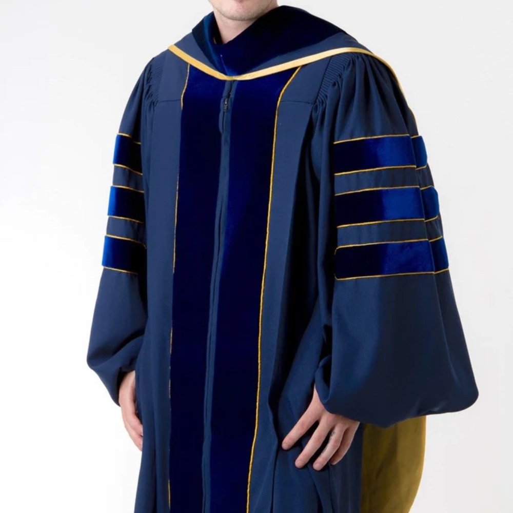 Doctoral PhD Gown for University of California - Like new